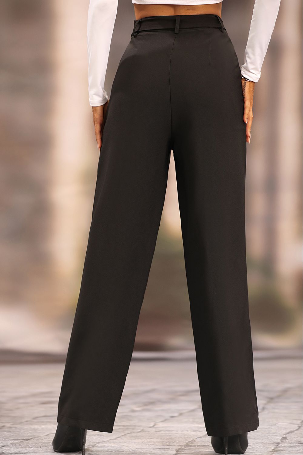 Pantalones rectos largos y holgados
