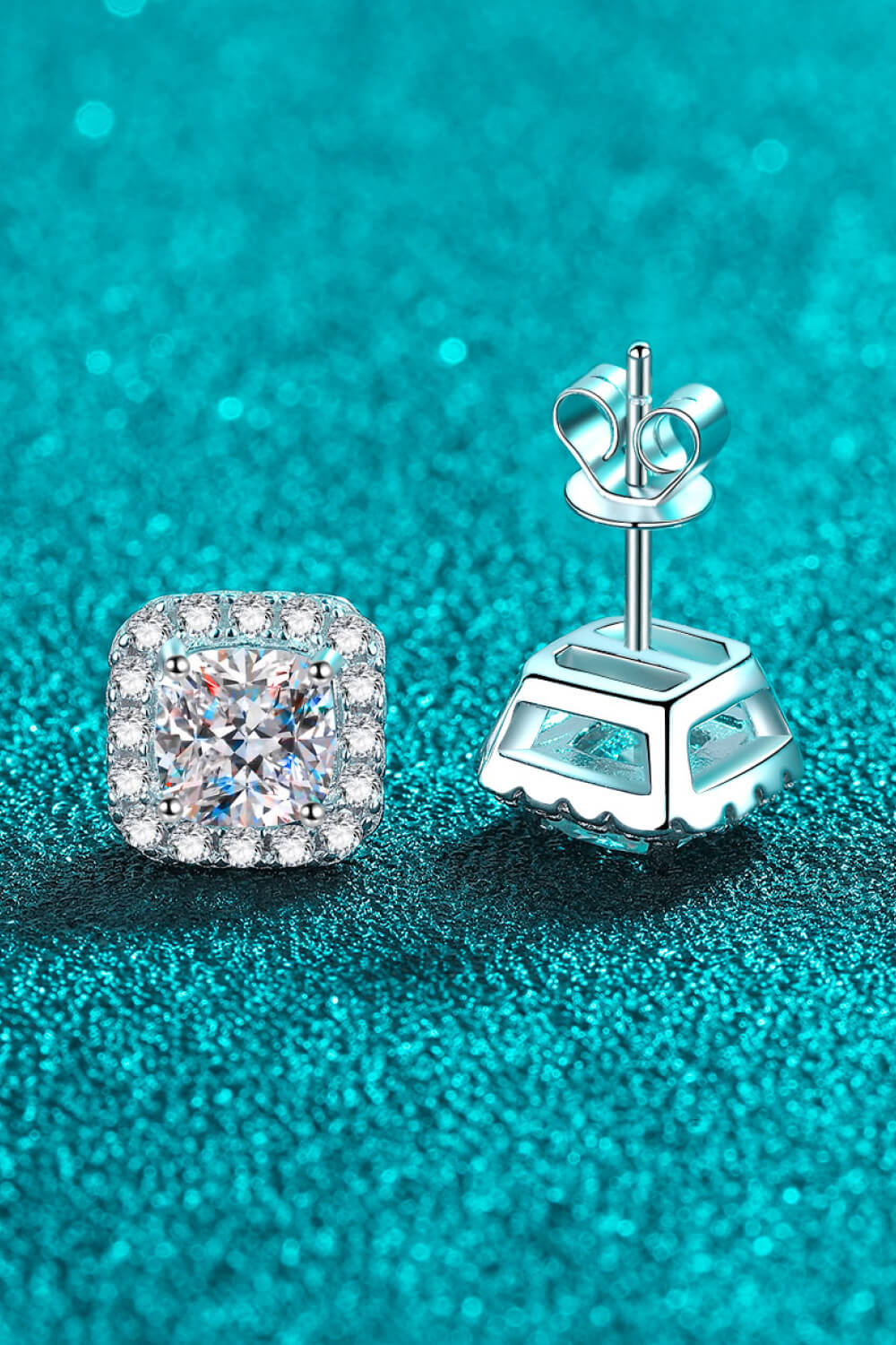 Aretes cuadrados de moissanita de 2 quilates con incrustaciones de plata de ley 925