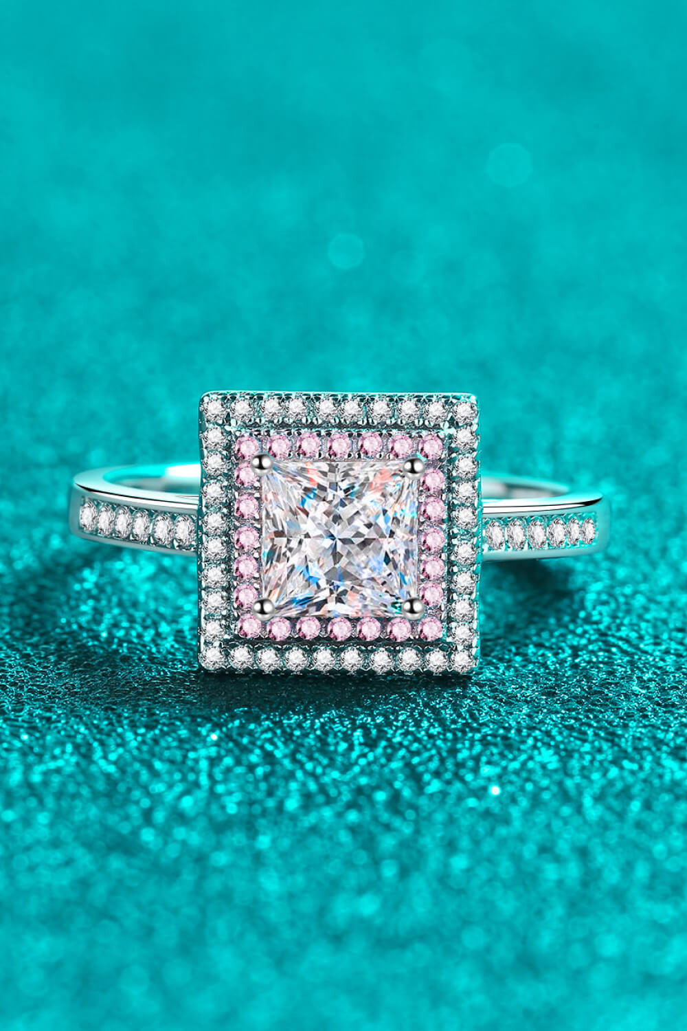 Anillo de moissanita de 1 quilate Stay Elegant