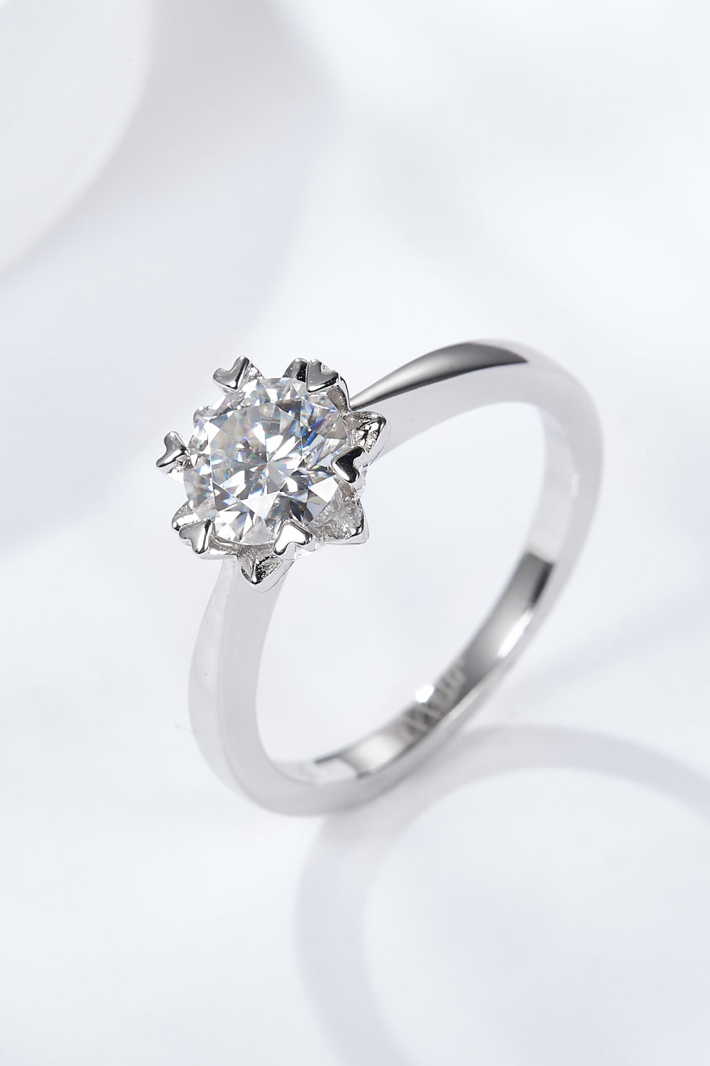 Anillo Solitario Moissanite de Plata de Ley 925