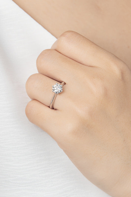 Anillo chapado en platino con moissanita de 1 quilate de Wonderful Life