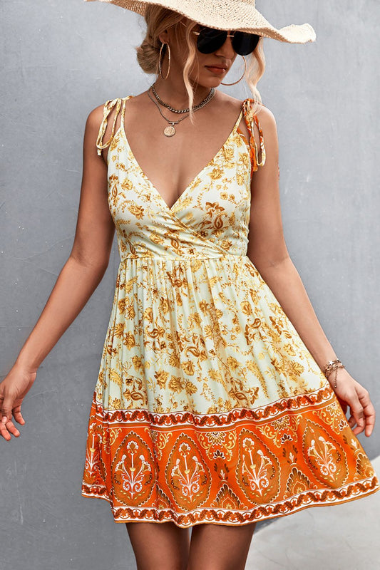 Vestido bohemio cruzado con espalda descubierta y hombros anudados