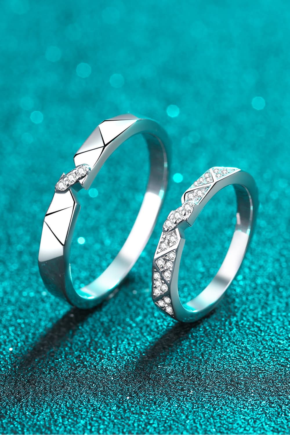 Anillo minimalista moissanite chapado en rodio