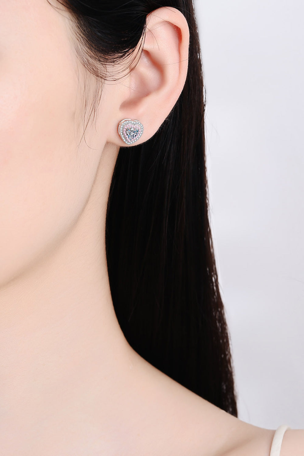 Aretes de moissanita en forma de corazón