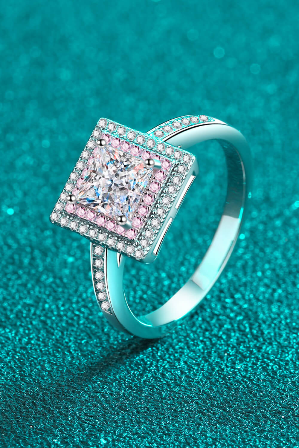 Anillo de moissanita de 1 quilate Stay Elegant