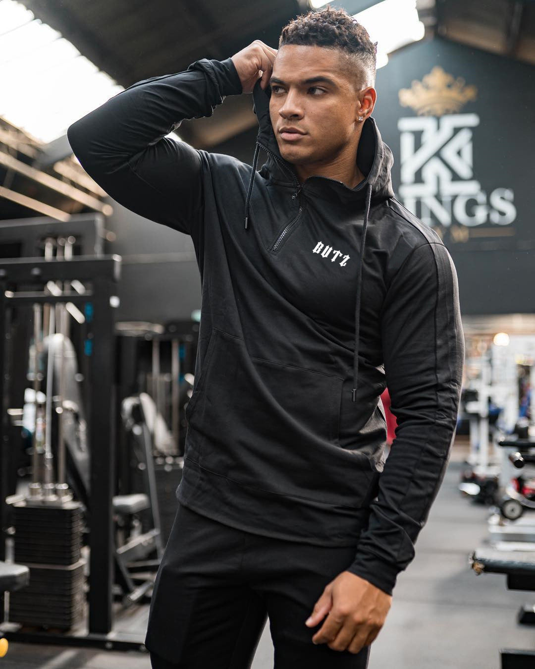 Europa y América Músculo Ocio Deportes Ropa de fitness Traje de hermano para hombre Otoño e invierno Pantalones de chándal con capucha Conjunto de algodón de dos piezas 