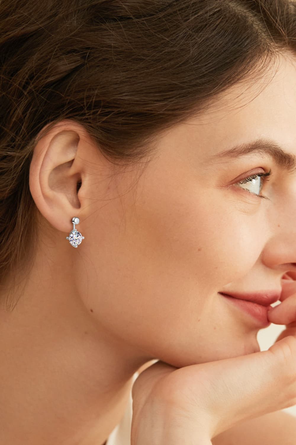 Aretes colgantes de moissanita de 4 quilates