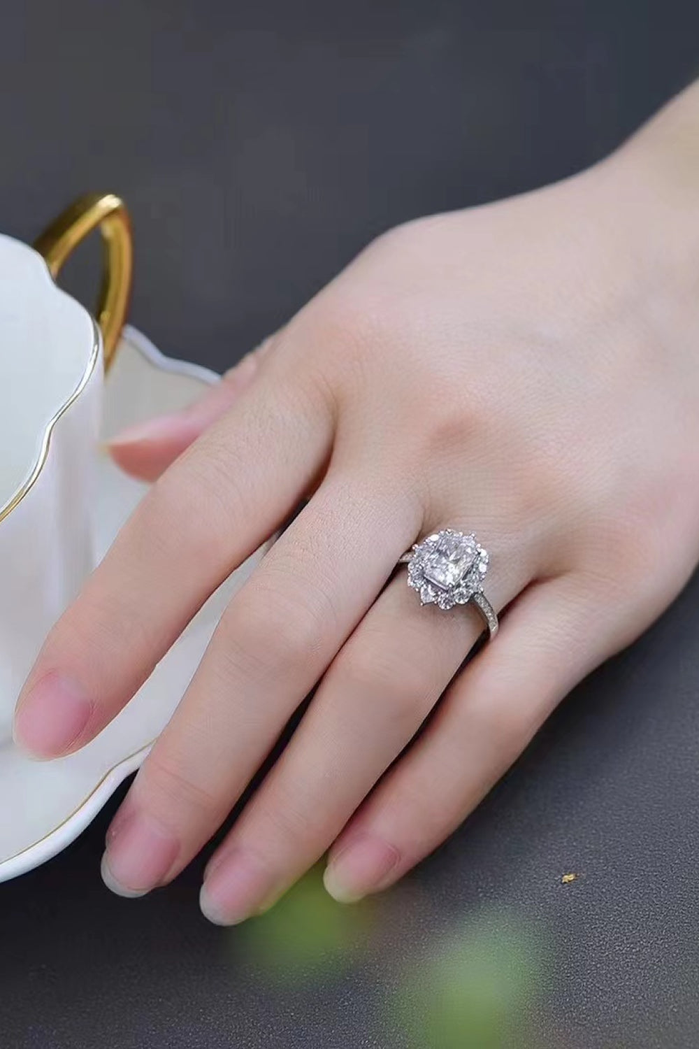 Need You Now Anillo de moissanita de 2 quilates