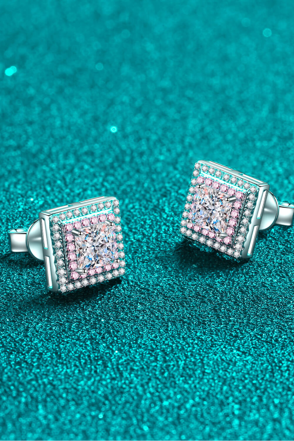 Aretes cuadrados de moissanita