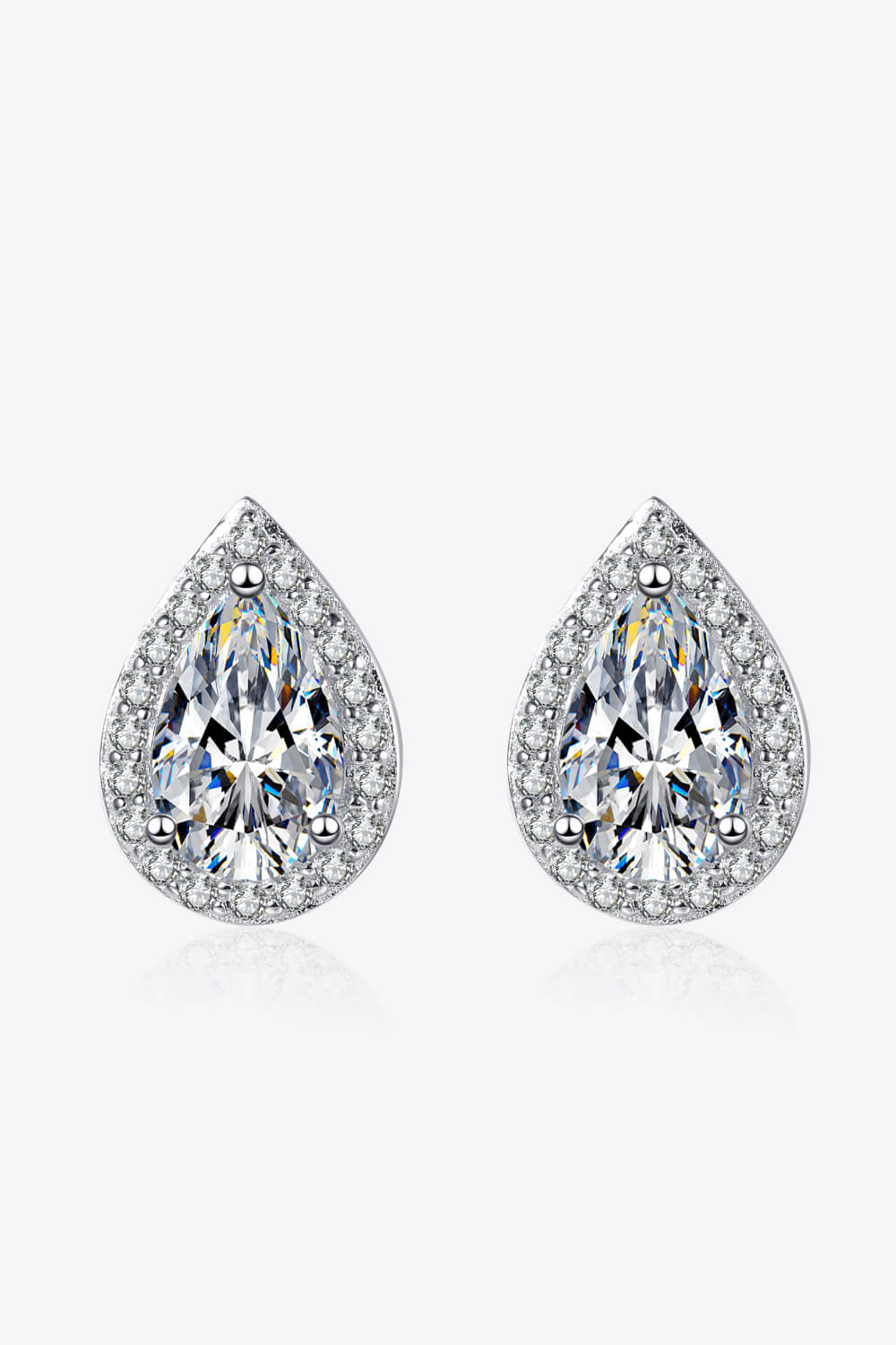 Aretes de moissanita con forma de lágrima