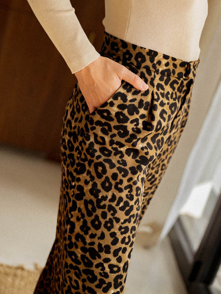 Pantalones anchos con estampado de leopardo