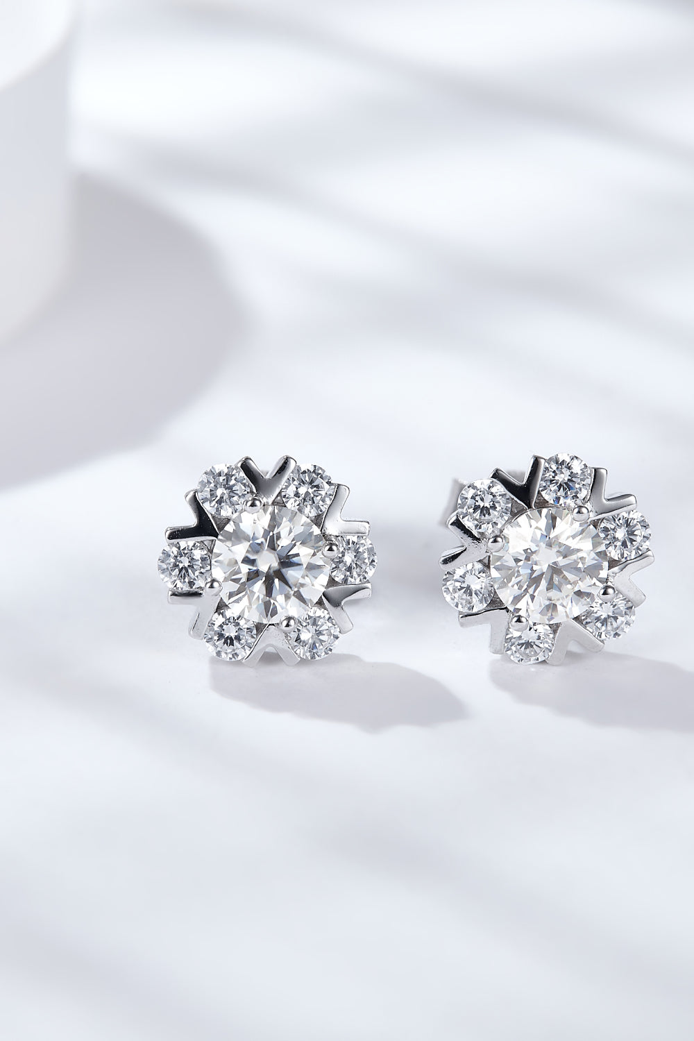 Aretes de moissanita de plata esterlina 925